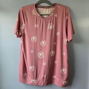 Women’s Dusty Rose Short-Sleeve Top with White Floral Print
